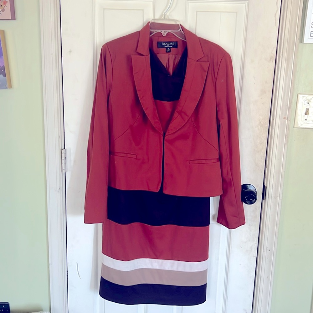 Burnt orange, dark brown, tan, and white 2-piece dress with matching blazer